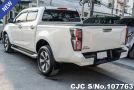 Isuzu D-Max in White for Sale Image 2