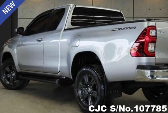 Toyota Hilux in Silver for Sale Image 1