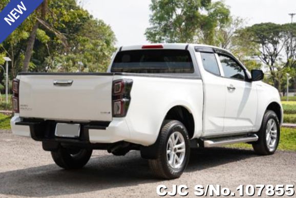 Isuzu D-Max in White for Sale Image 1