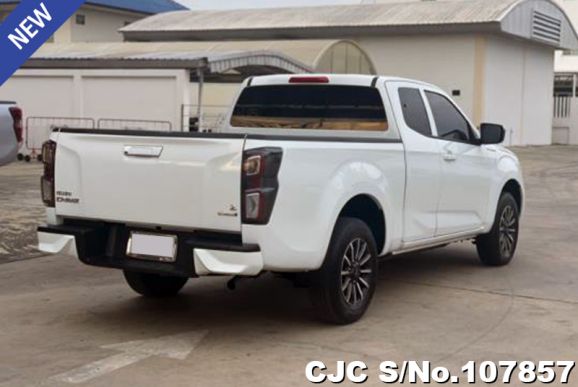 Isuzu D-Max in White for Sale Image 2