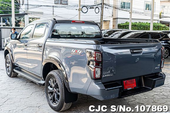 Isuzu D-Max in Gray for Sale Image 2