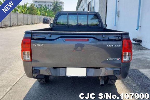 Toyota Hilux in Gray for Sale Image 3