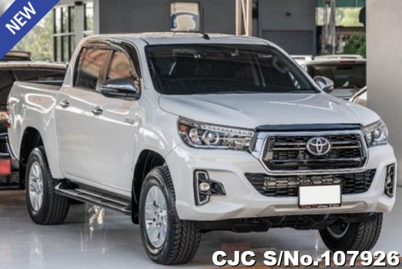 Toyota Hilux in White for Sale Image 0