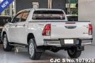 Toyota Hilux in White for Sale Image 2