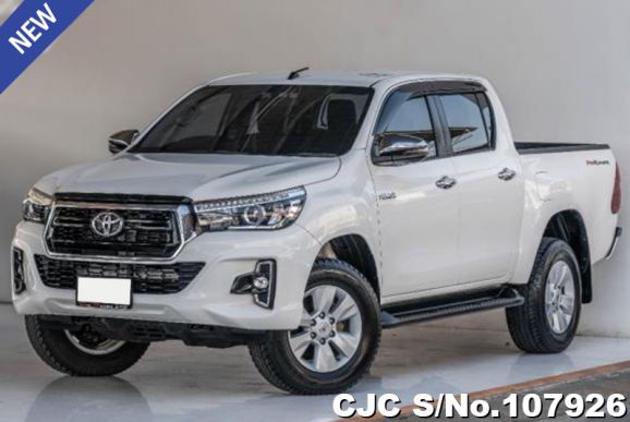 Toyota Hilux in White for Sale Image 3