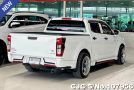 Isuzu D-Max in White for Sale Image 1