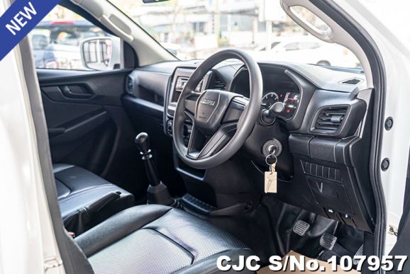 Isuzu D-Max in White for Sale Image 7