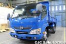 Hino Dutro in Blue for Sale Image 0