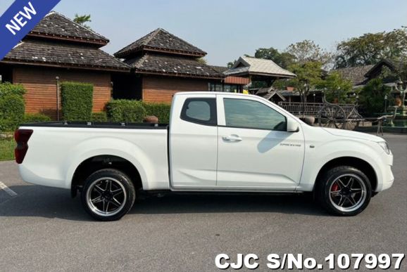 Isuzu D-Max in White for Sale Image 6