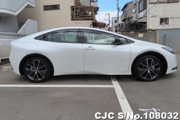 Toyota Prius in White for Sale Image 6