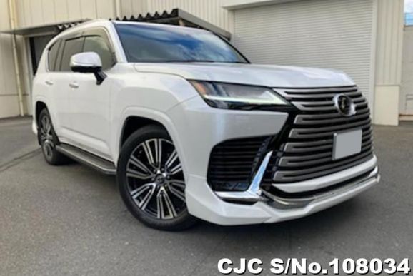 Lexus LX 600 in Pearl for Sale Image 0