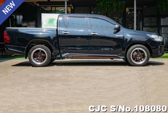 Toyota Hilux in Black for Sale Image 4