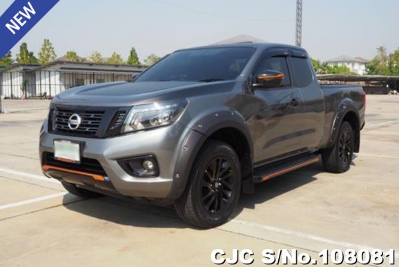 Nissan Navara in Gray for Sale Image 3