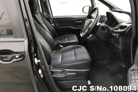 Toyota Voxy in BLACK for Sale Image 10