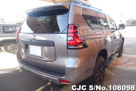 Toyota Land Cruiser Prado in Brown for Sale Image 1