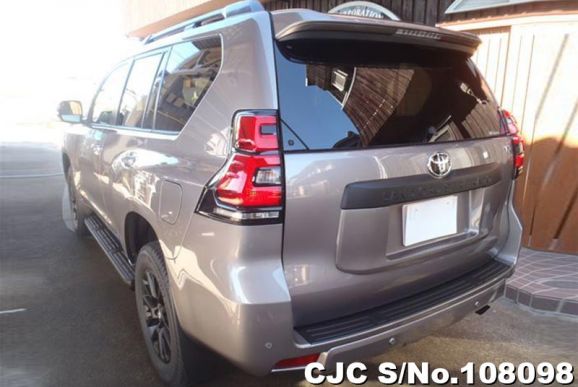 Toyota Land Cruiser Prado in Brown for Sale Image 2