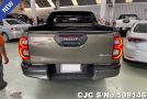 Toyota Hilux in Oxide Bronze Metallic for Sale Image 4