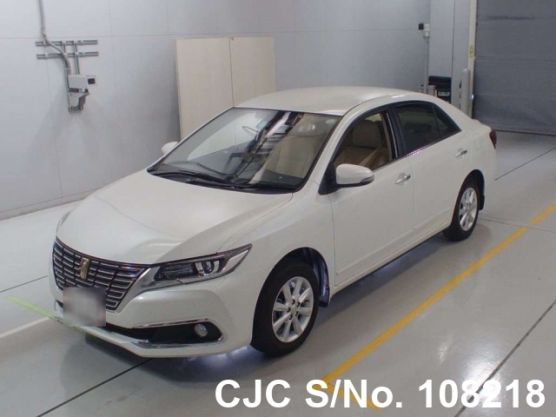 Toyota Premio in White for Sale Image 0