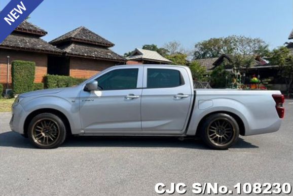 Isuzu D-Max in Gray for Sale Image 7