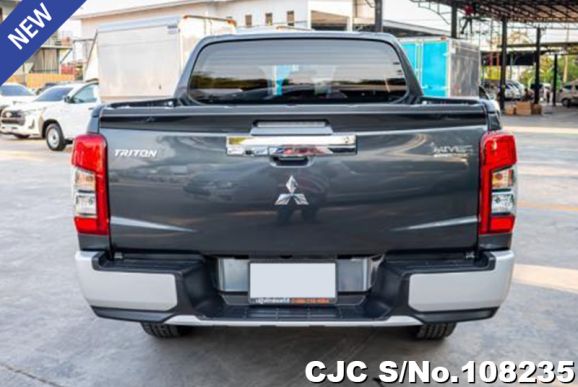 Mitsubishi Triton in Gray for Sale Image 3