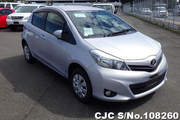 2013 Toyota / Vitz Stock No. 108260