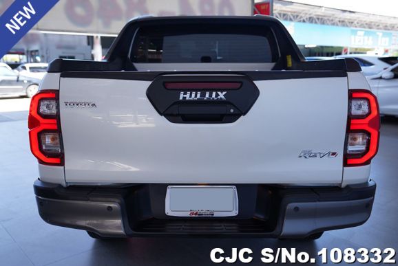 Toyota Hilux in White for Sale Image 3