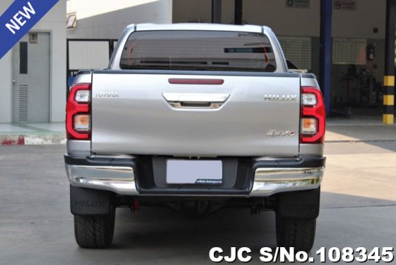 Toyota Hilux in Silver for Sale Image 4