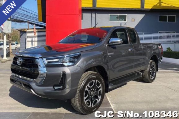 Toyota Hilux in Silver for Sale Image 3