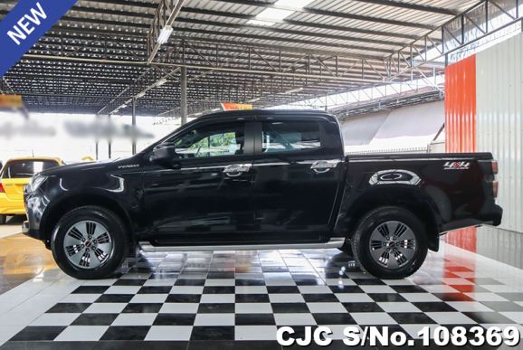 Isuzu D-Max in Black for Sale Image 7