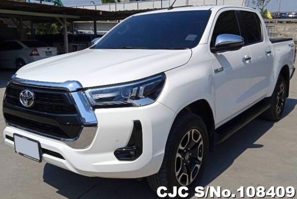 Toyota Hilux in White for Sale Image 0