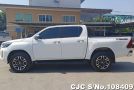 Toyota Hilux in White for Sale Image 5