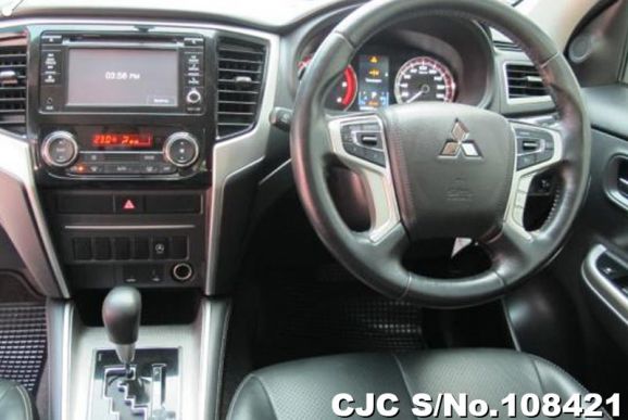 Mitsubishi Triton in White for Sale Image 4