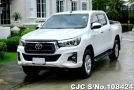 Toyota Hilux in White for Sale Image 1