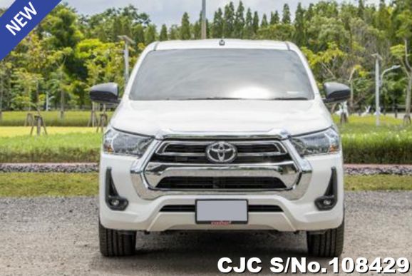 Toyota Hilux in White for Sale Image 4