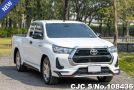 Toyota Hilux in White for Sale Image 0