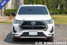 Toyota Hilux in White for Sale Image 4