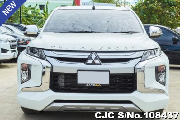 Mitsubishi Triton in White for Sale Image 3