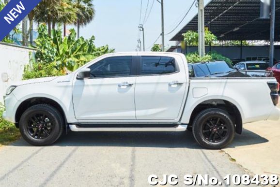 Isuzu D-Max in White for Sale Image 4