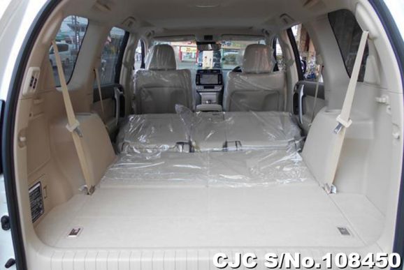 Toyota Land Cruiser Prado in White for Sale Image 6