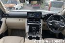 Toyota Land Cruiser in Pearl for Sale Image 3