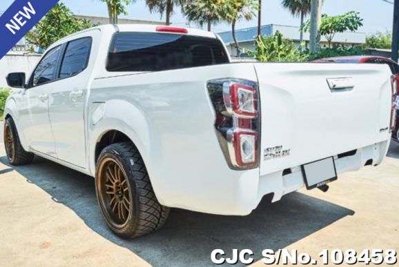 Isuzu D-Max in White for Sale Image 1