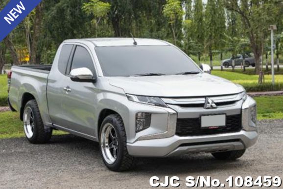 Mitsubishi Triton in Silver for Sale Image 0