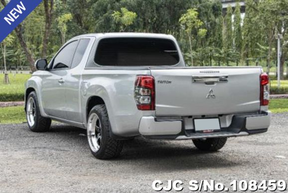 Mitsubishi Triton in Silver for Sale Image 2