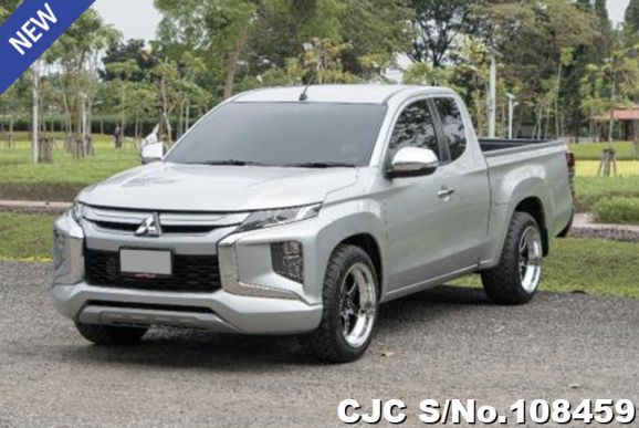 Mitsubishi Triton in Silver for Sale Image 3