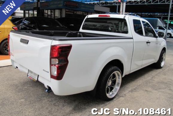 Isuzu D-Max in White for Sale Image 2