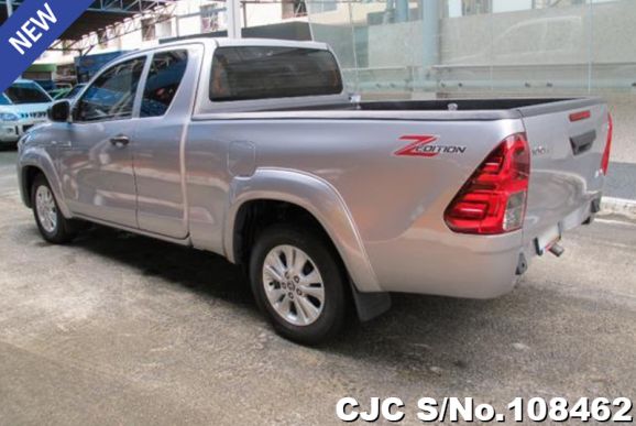 Toyota Hilux in Silver for Sale Image 1