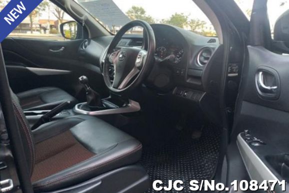 Nissan Navara in Black for Sale Image 5