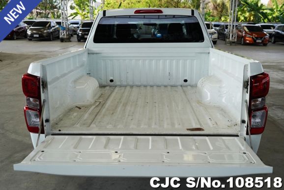 Isuzu D-Max in White for Sale Image 6