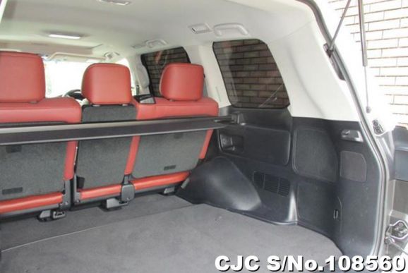 Lexus LX 570 in Pearl for Sale Image 10