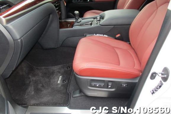 Lexus LX 570 in Pearl for Sale Image 12